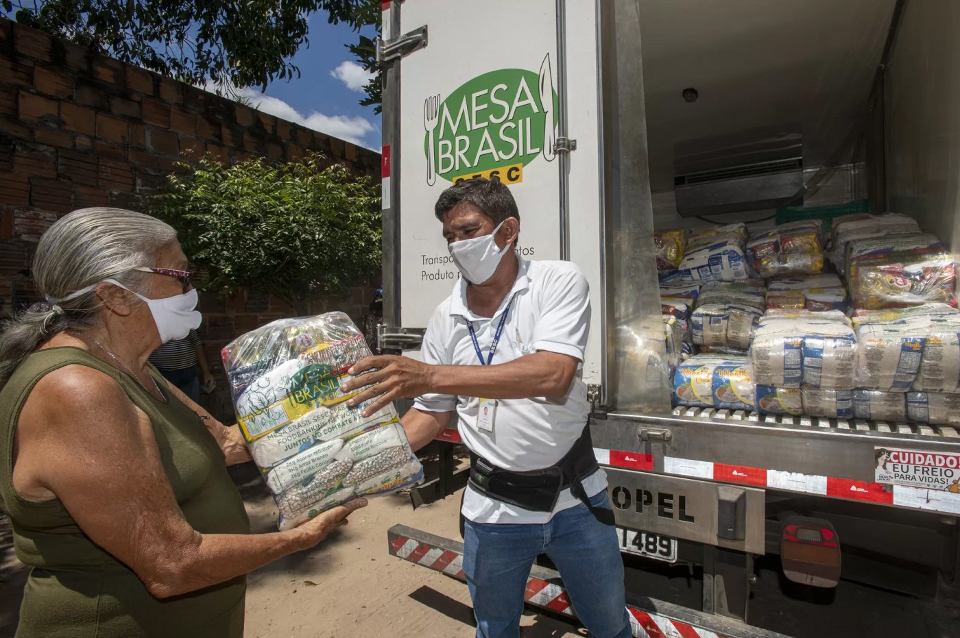 FENEVA 2025 Abraça Causa Social e Convida Público a Doar Alimentos para o Programa Mesa Brasil Sesc